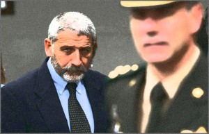 El Coronel (retirado) Eduardo Ferro, llegando al acto de asuncion del nuevo Comandante del Ejército Nacional, Jorge Rosales, en el Comando del Ejército 30 de octubre de 2006 Montevideo - Uruguay